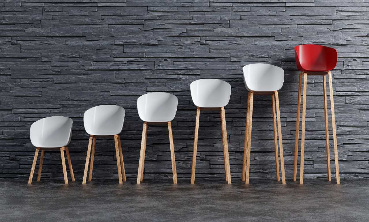 Krzesła barowe w domu – do jakiego wnętrza pasują?